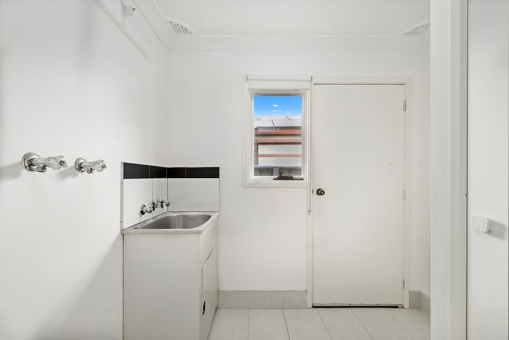 6 Covent Close, Orange NSW 2800 - photo 8