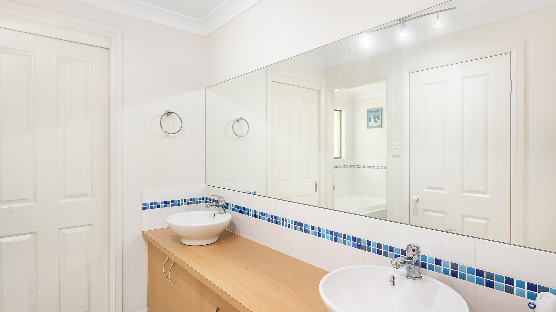 6 Gilroy Place, Orange NSW 2800 - photo 11