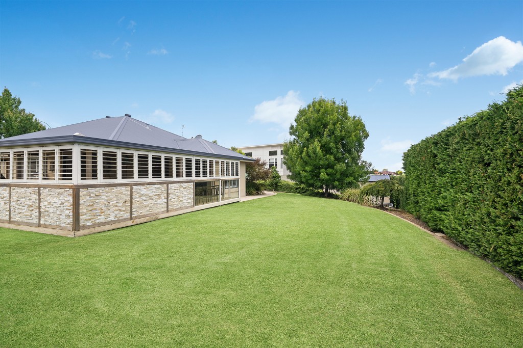 6 Gilroy Place, Orange NSW 2800 - photo 16