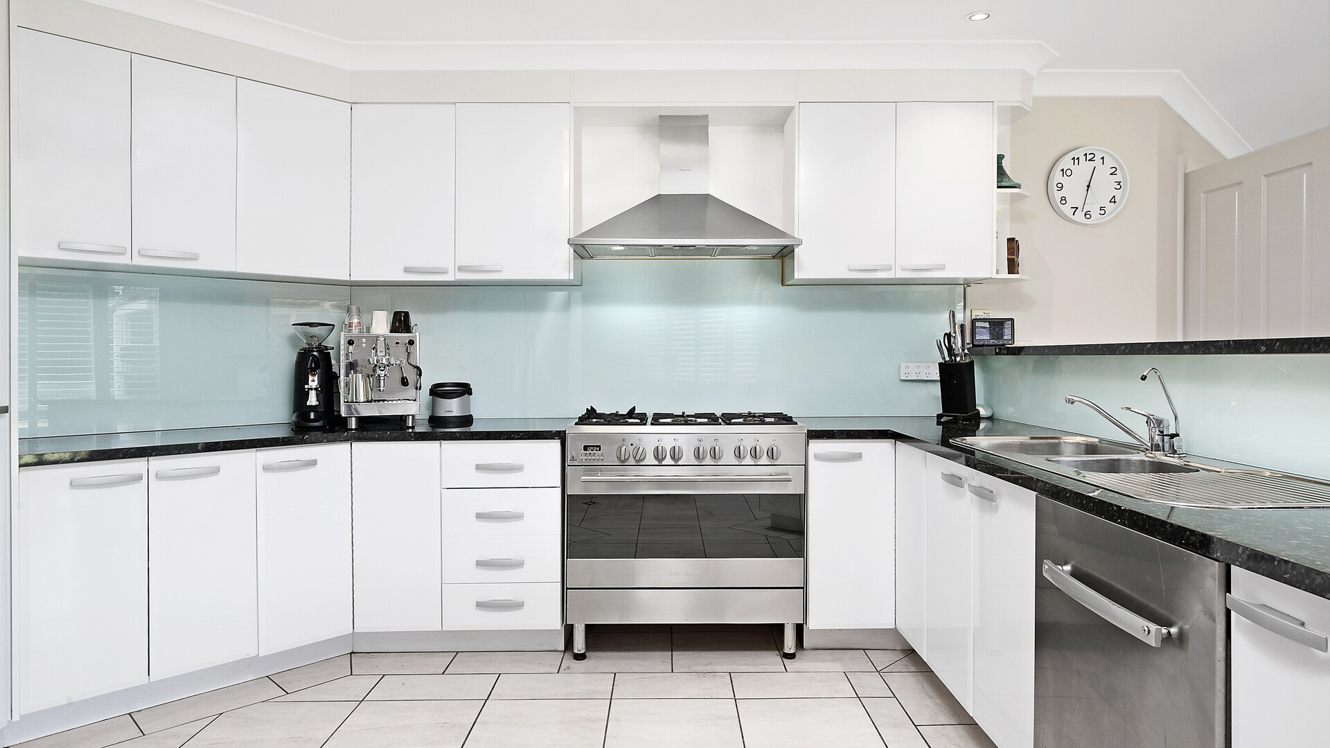 6 Gilroy Place, Orange NSW 2800 - photo 3