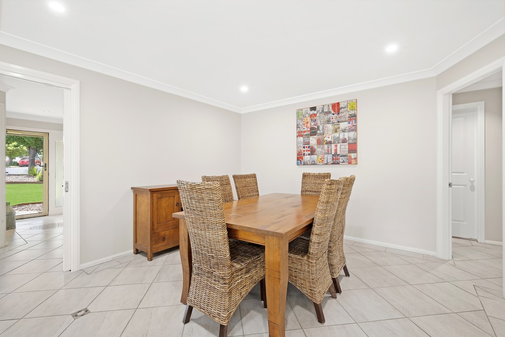 6 Gilroy Place, Orange NSW 2800 - photo 7