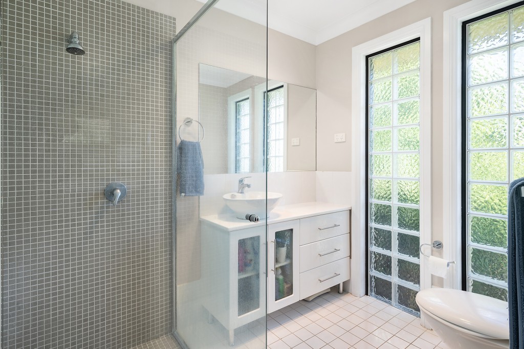 6 Gilroy Place, Orange NSW 2800 - photo 10