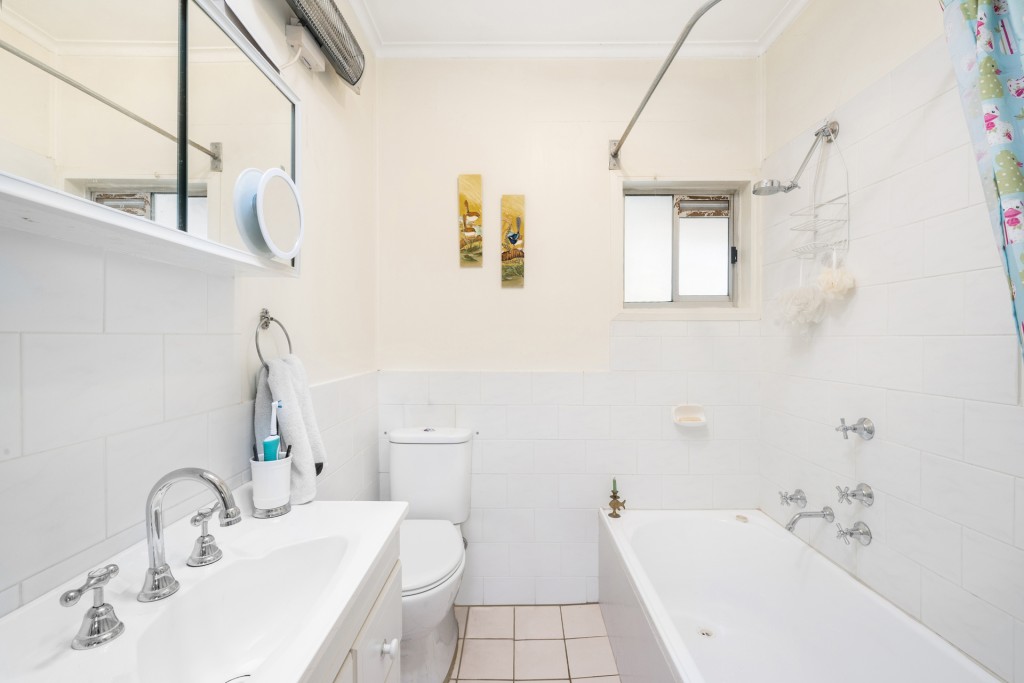 43 Matthews Avenue, Orange NSW 2800 - photo 11