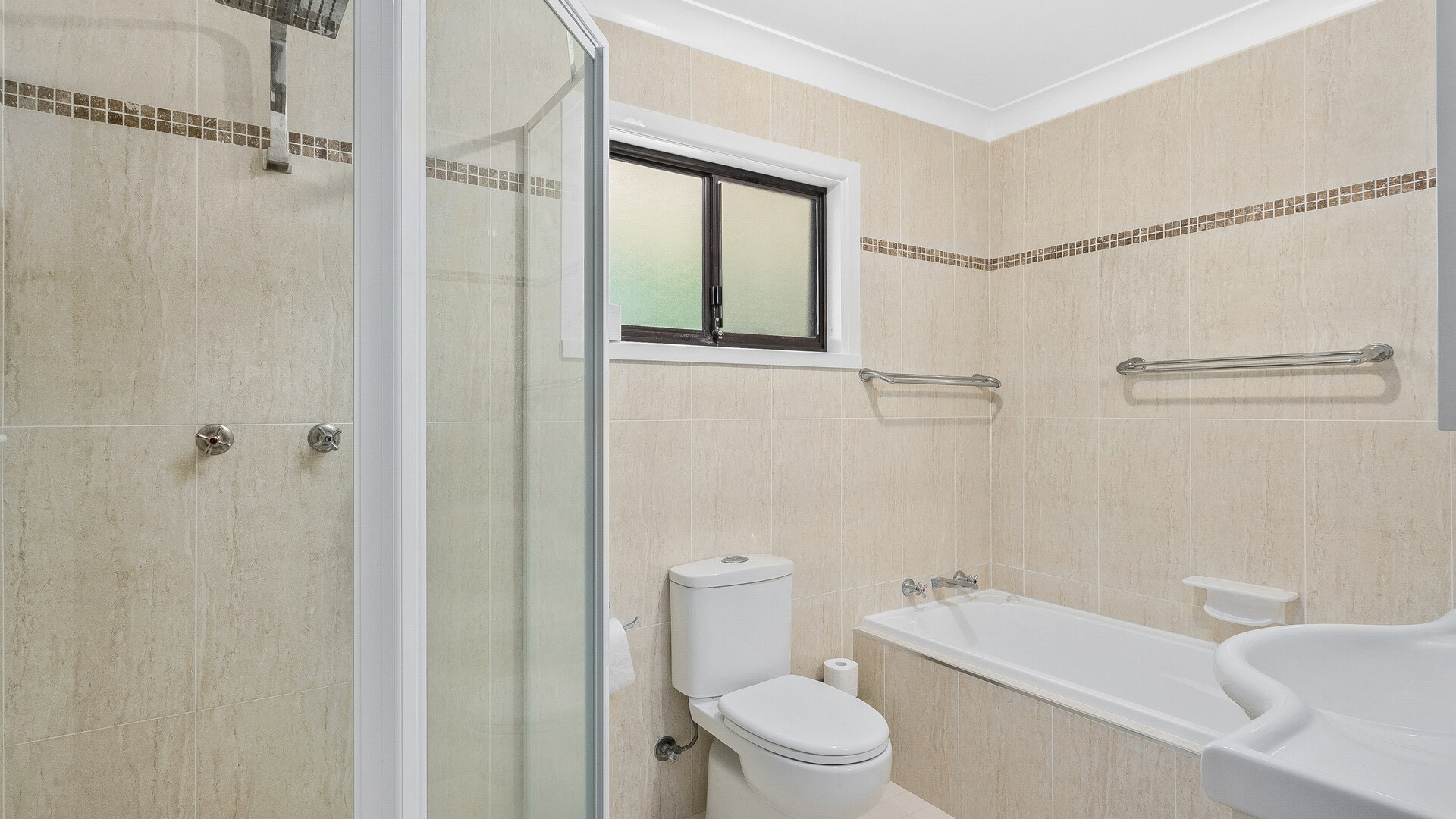 31 Barrett Street, Orange NSW 2800 - photo 9