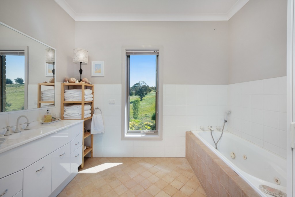 4 Geebung Place, Orange NSW 2800 - photo 21