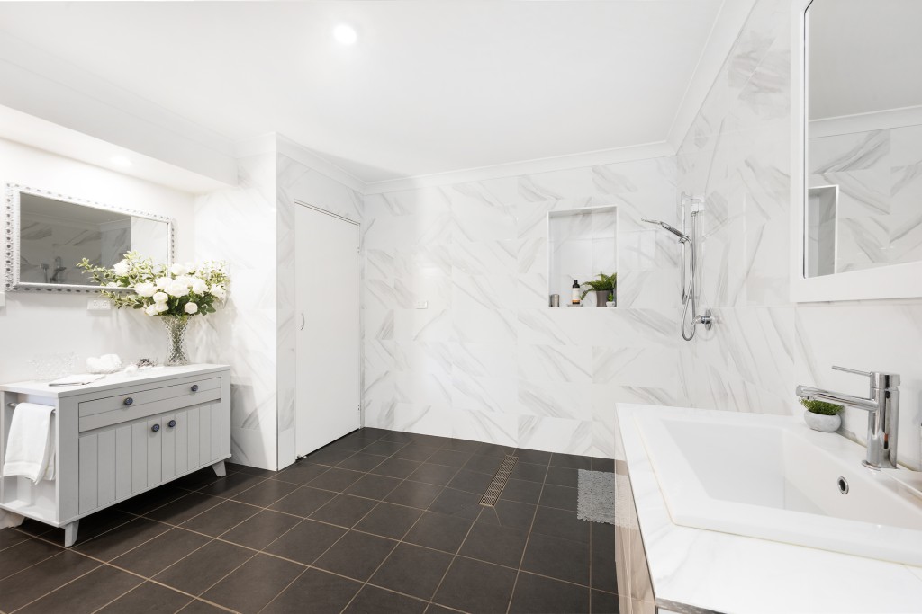 4 Geebung Place, Orange NSW 2800 - photo 26