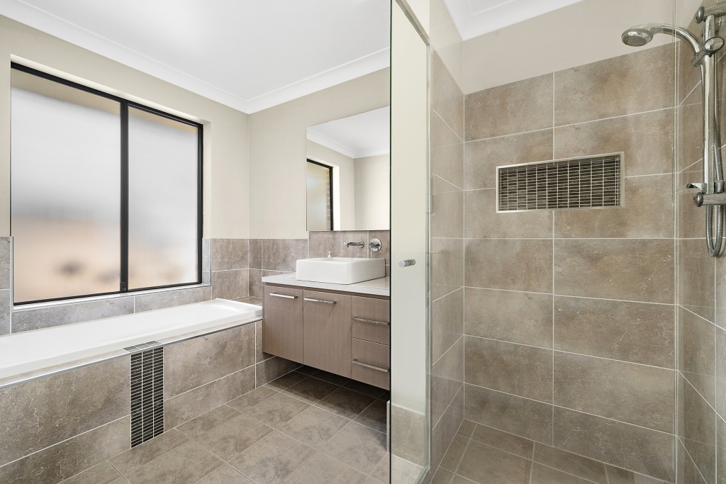 5 Agate Street, Orange NSW 2800 - photo 8