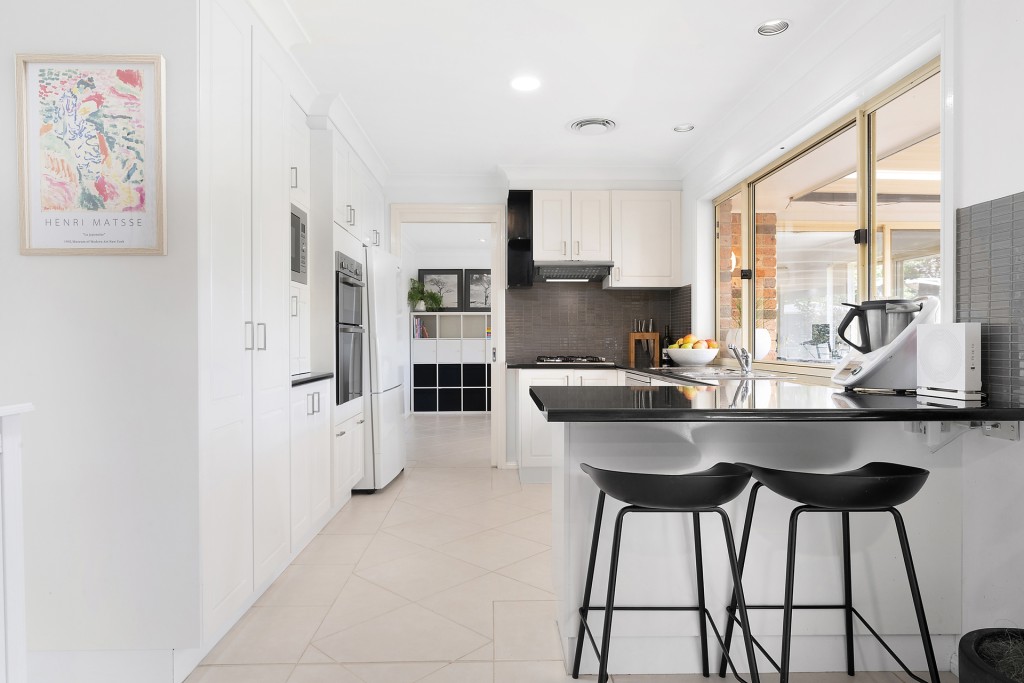 17 Lyrebird Place, Orange NSW 2800 - photo 2
