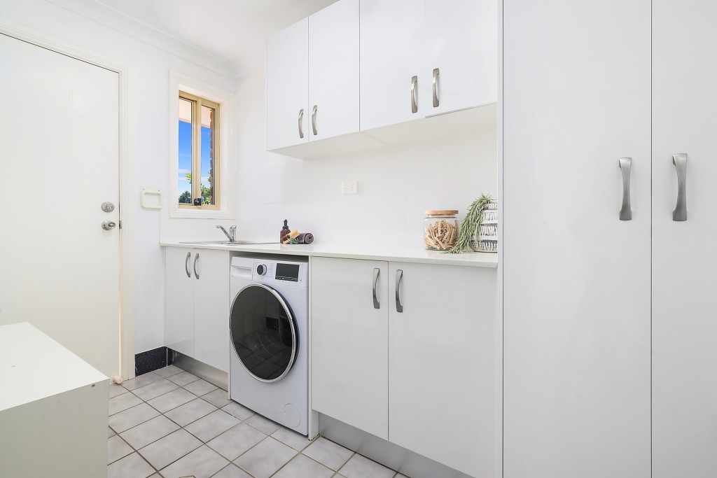 17 Lyrebird Place, Orange NSW 2800 - photo 6