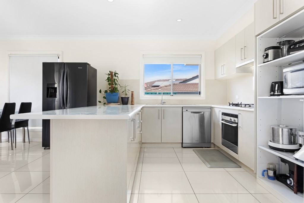 37 Wentworth Drive, Kelso NSW 2795 - photo 2