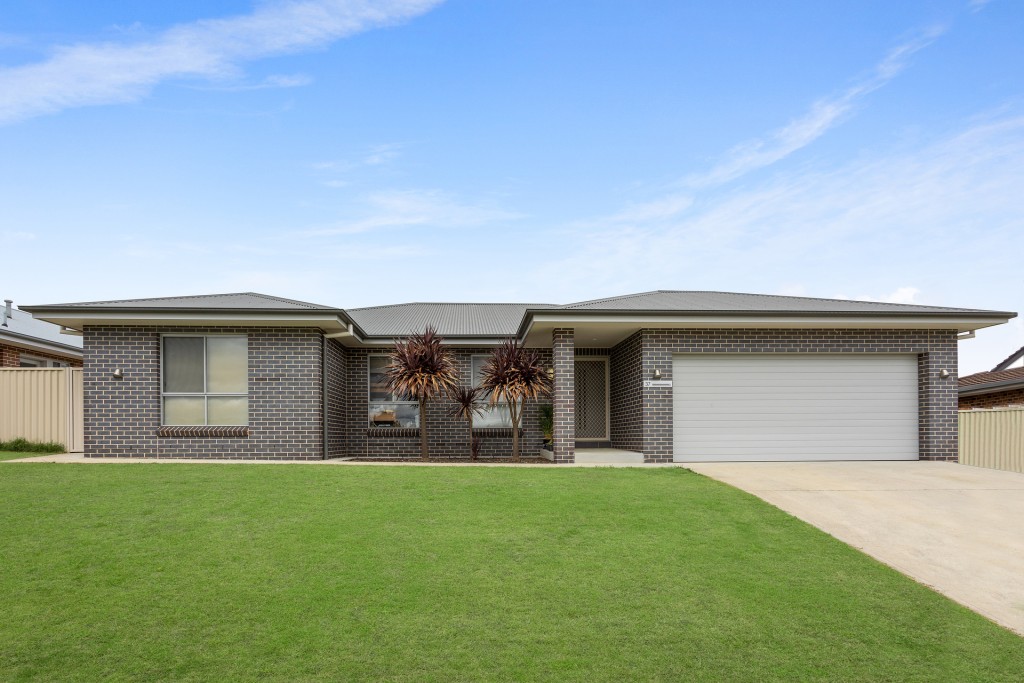 37 Wentworth Drive, Kelso NSW 2795 - McGrath Central West