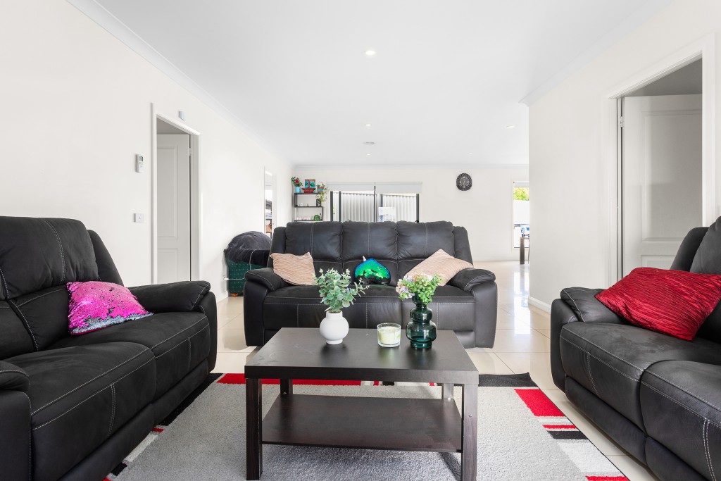 37 Wentworth Drive, Kelso NSW 2795 - photo 5