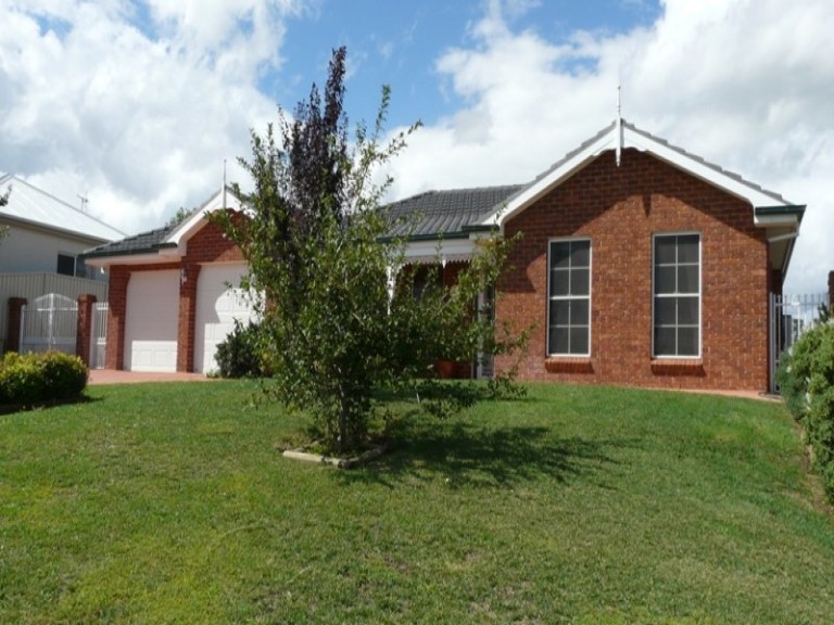 65 Hughes Street, Kelso NSW 2795 - McGrath Central West