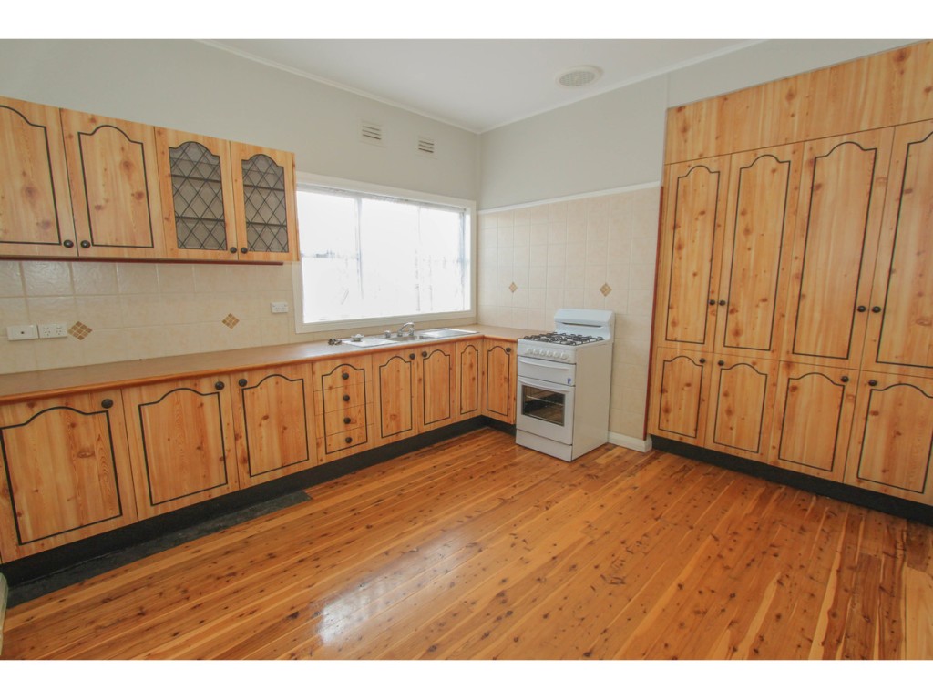 9 Torch Street, Bathurst NSW 2795 - photo 3