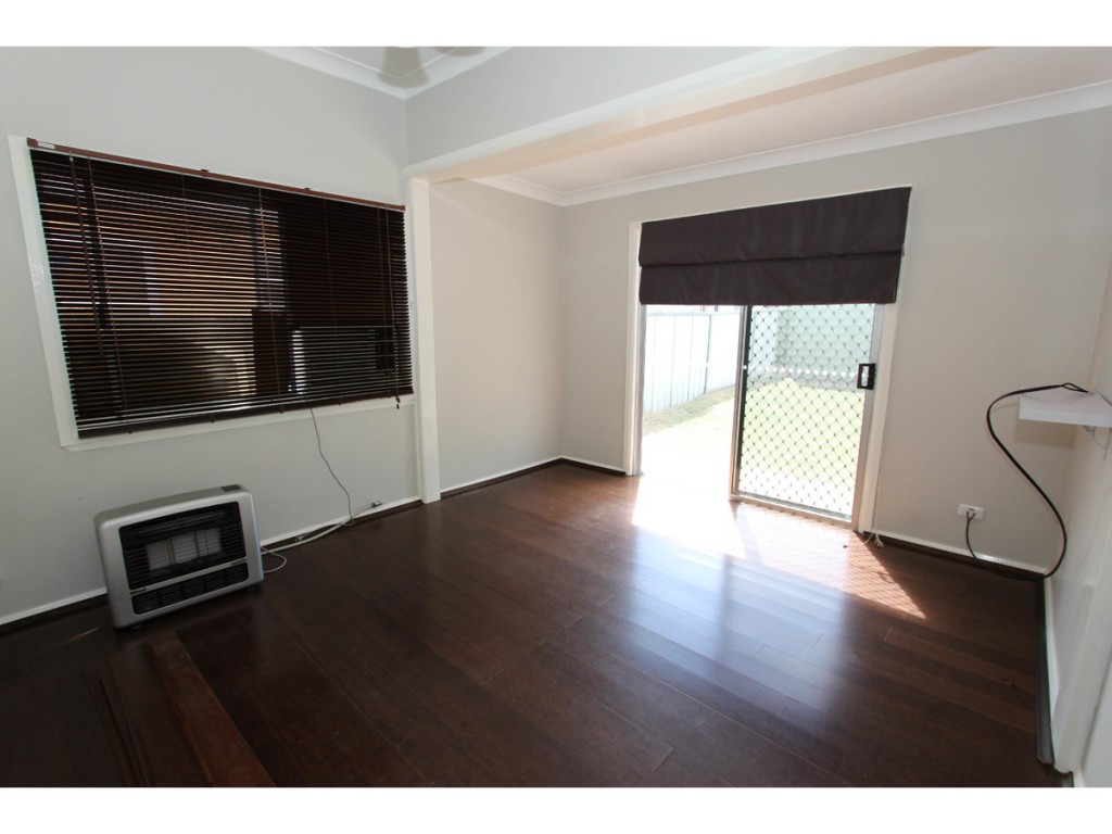 9 Torch Street, Bathurst NSW 2795 - photo 8