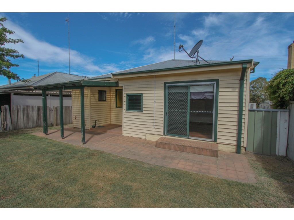 9 Torch Street, Bathurst NSW 2795 - photo 9