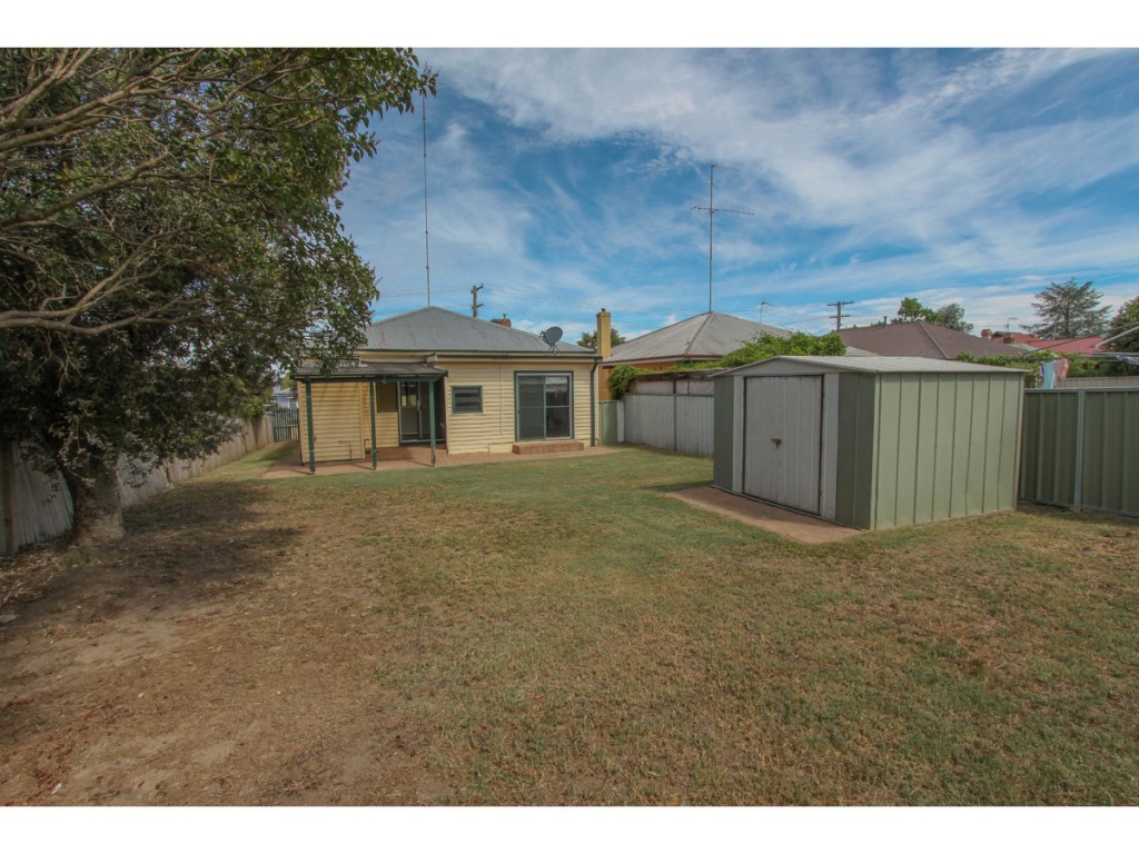 9 Torch Street, Bathurst NSW 2795 - photo 10