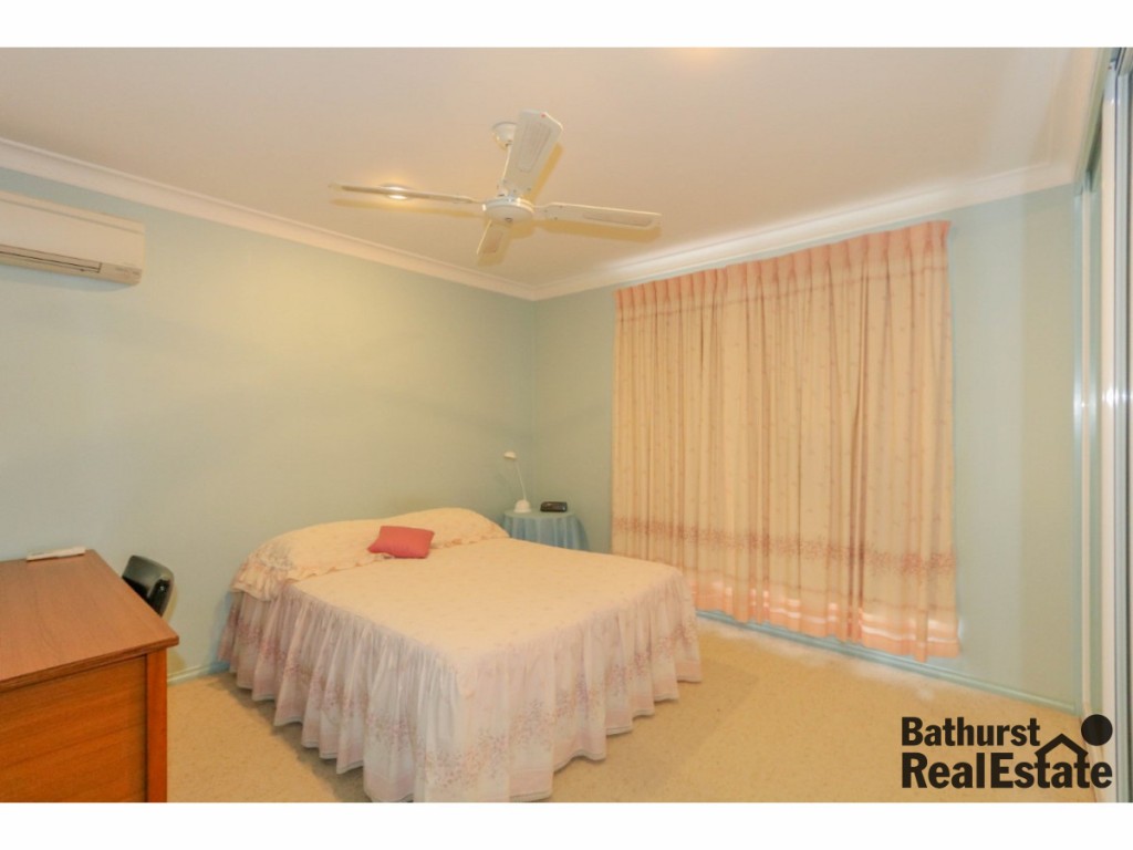 5 Thomas Close, South Bathurst NSW 2795 - photo 11
