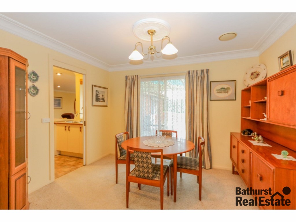 16 Carbine Close, Windradyne NSW 2795 - photo 5