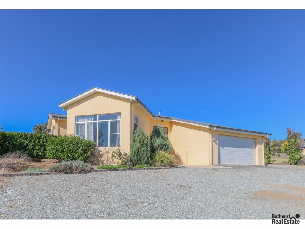 22 Robindale Court, Bathurst NSW 2795 - McGrath Central West