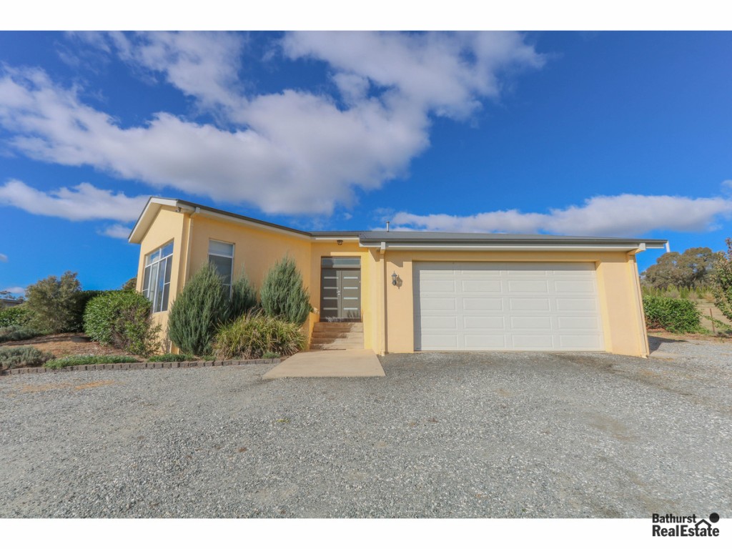 22 Robindale Court, Bathurst NSW 2795 - photo 16