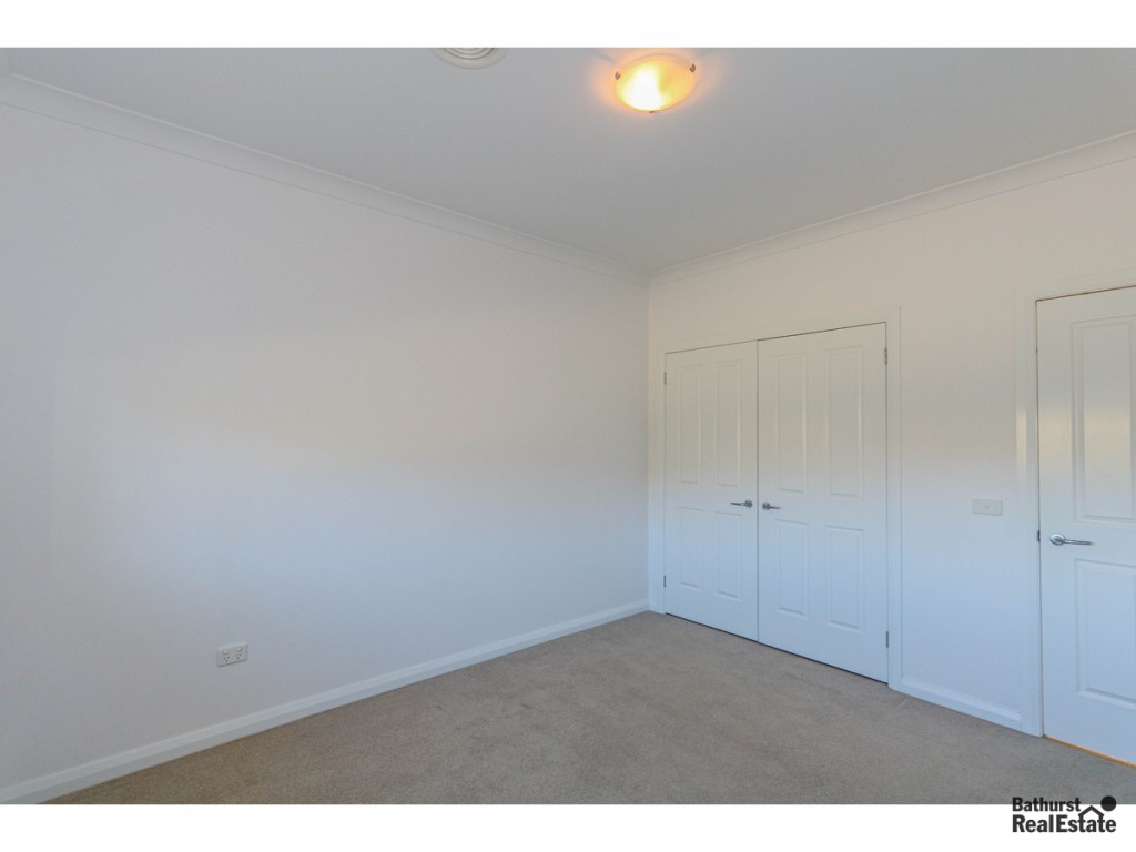 22 Robindale Court, Bathurst NSW 2795 - photo 10