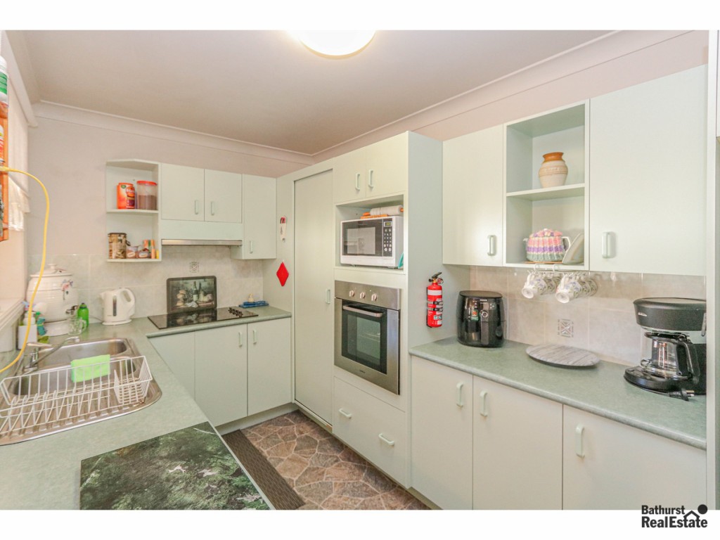11 Locke Street, Raglan NSW 2795 - photo 3
