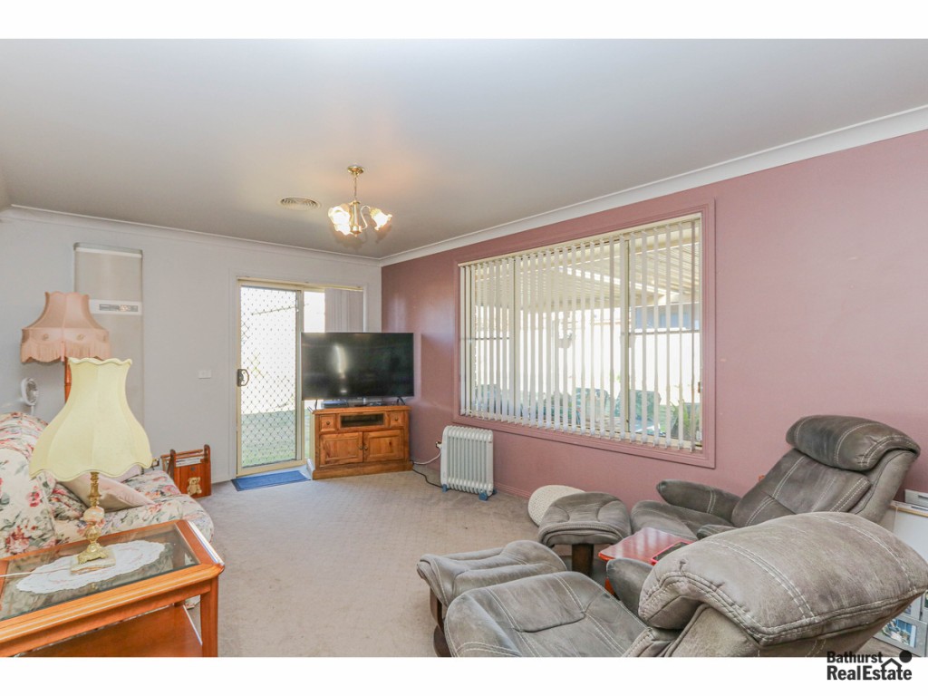 11 Locke Street, Raglan NSW 2795 - photo 4
