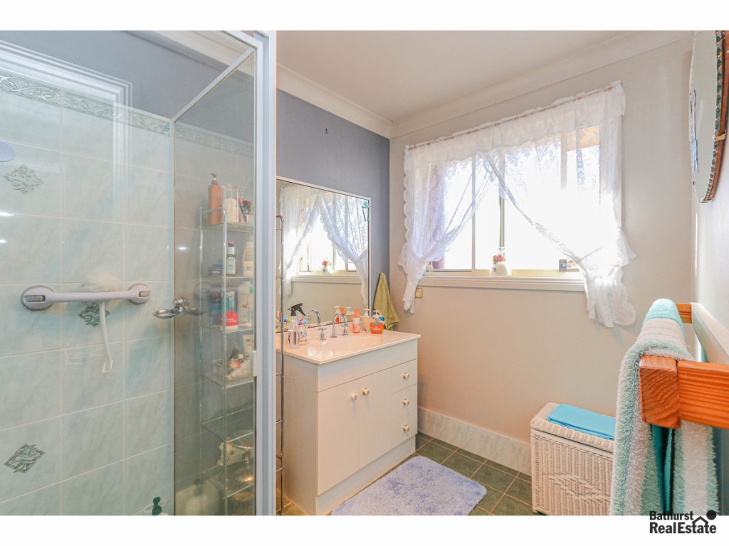 11 Locke Street, Raglan NSW 2795 - photo 10