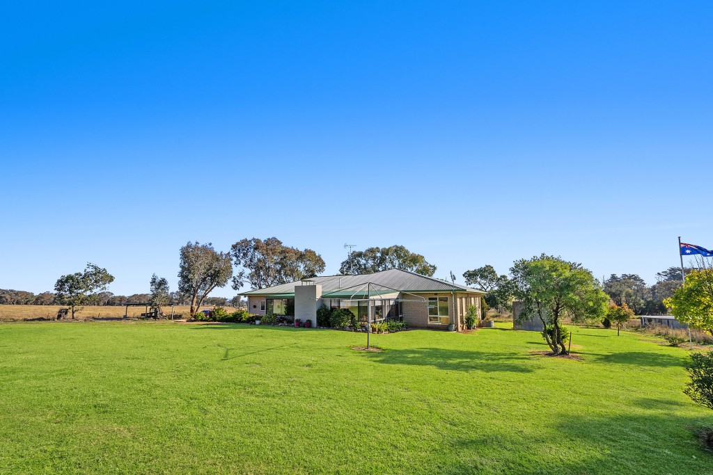 283 Garra Road, Molong NSW 2866 - photo 3