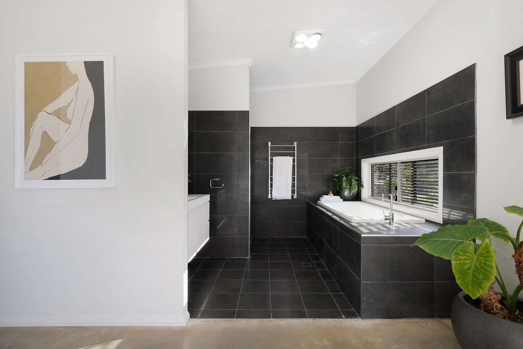 332 Bowan Park Road, Orange NSW 2800 - photo 16