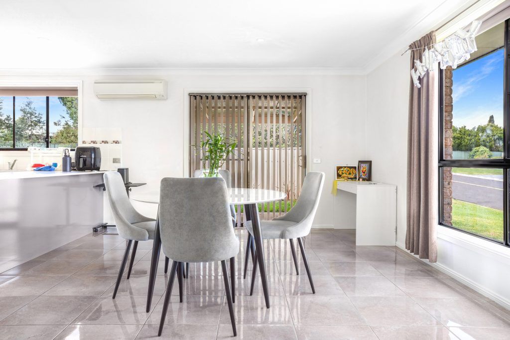 2 Willow Drive, Kelso NSW 2795 - photo 4