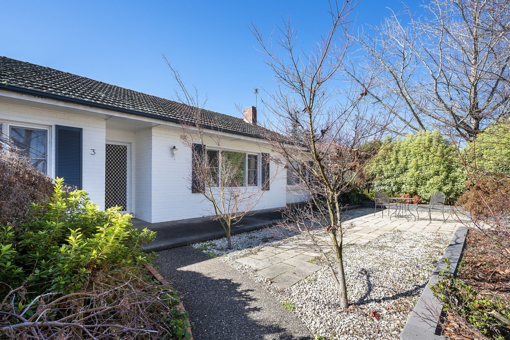 3 Hillcrest Avenue, Orange NSW 2800 - photo 17