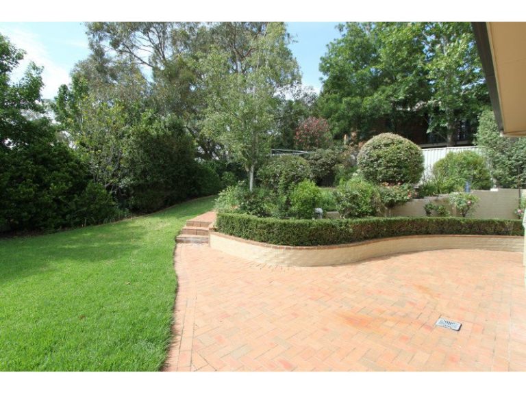 8 Kurumben Place, West Bathurst NSW 2795 - photo 12