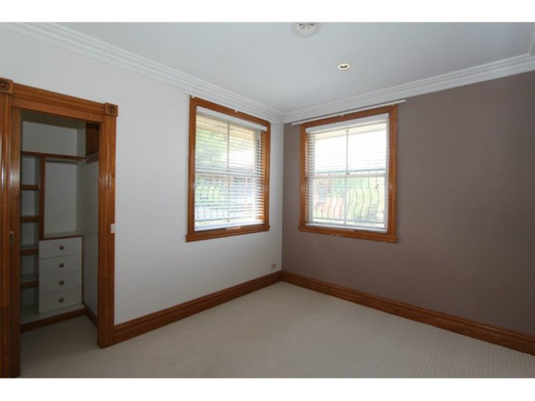 8 Kurumben Place, West Bathurst NSW 2795 - photo 7