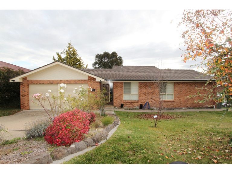 21 Kurumben Place, Bathurst NSW 2795 - McGrath Central West