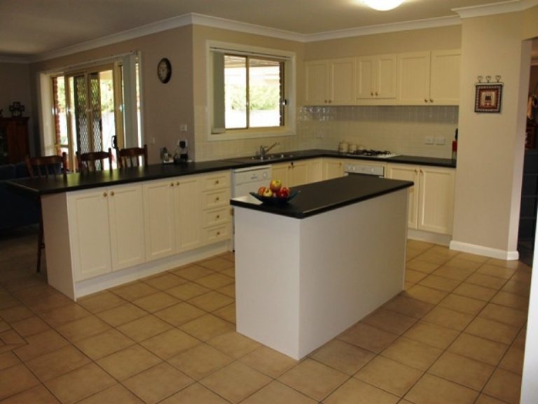 20 Willott Close, Eglinton NSW 2795 - photo 2