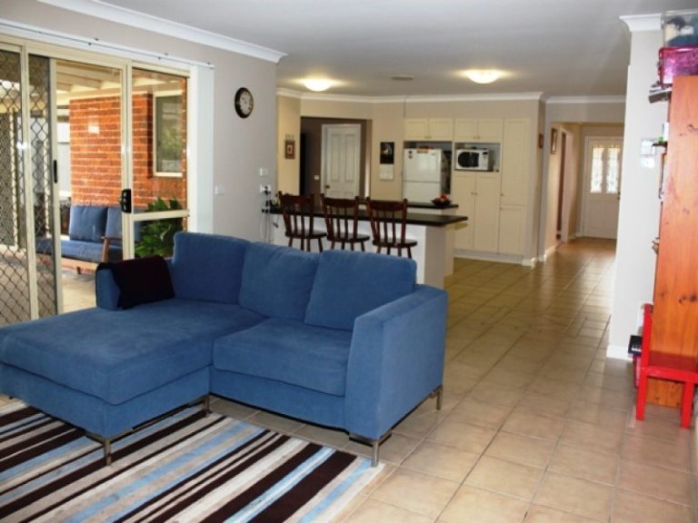 20 Willott Close, Eglinton NSW 2795 - photo 5