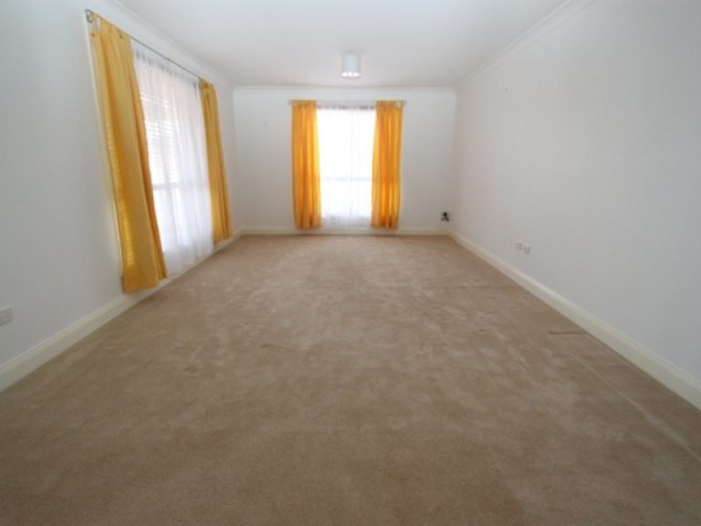 17 Carlyle Avenue, Bathurst NSW 2795 - photo 2
