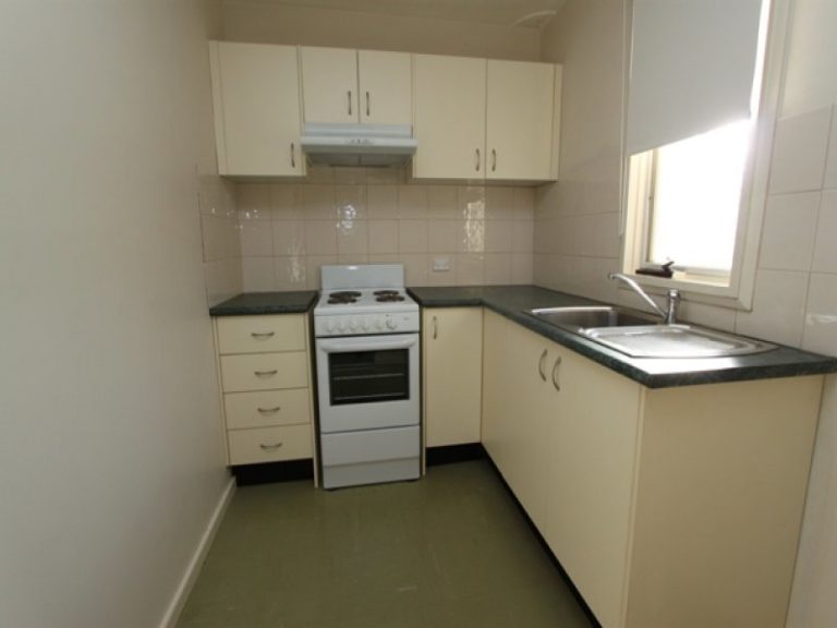 9/12 Griffin Street, Bathurst NSW 2795 - photo 2