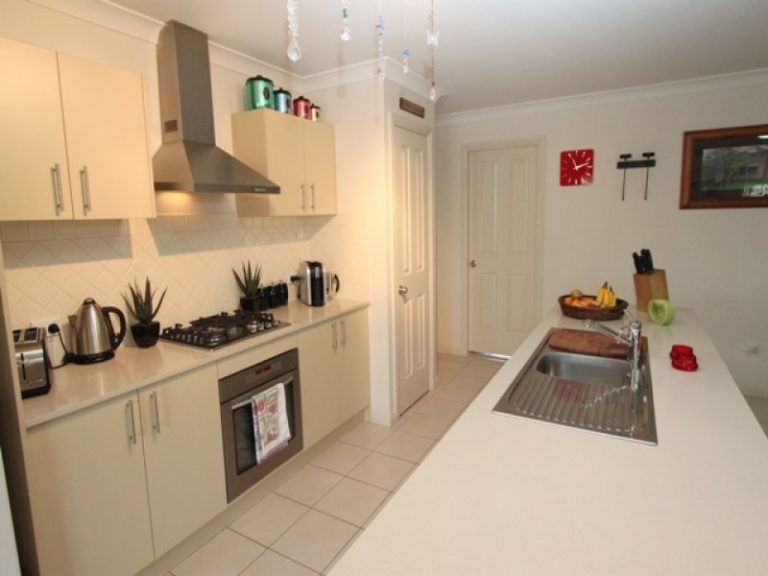 14 Diamond Close, Kelso NSW 2795 - photo 2