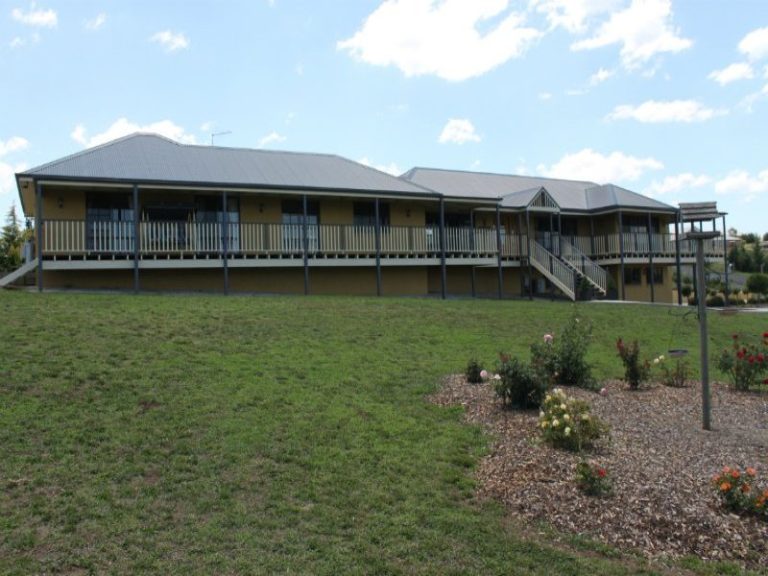 51 Hartwood Avenue, Bathurst NSW 2795 - photo 2