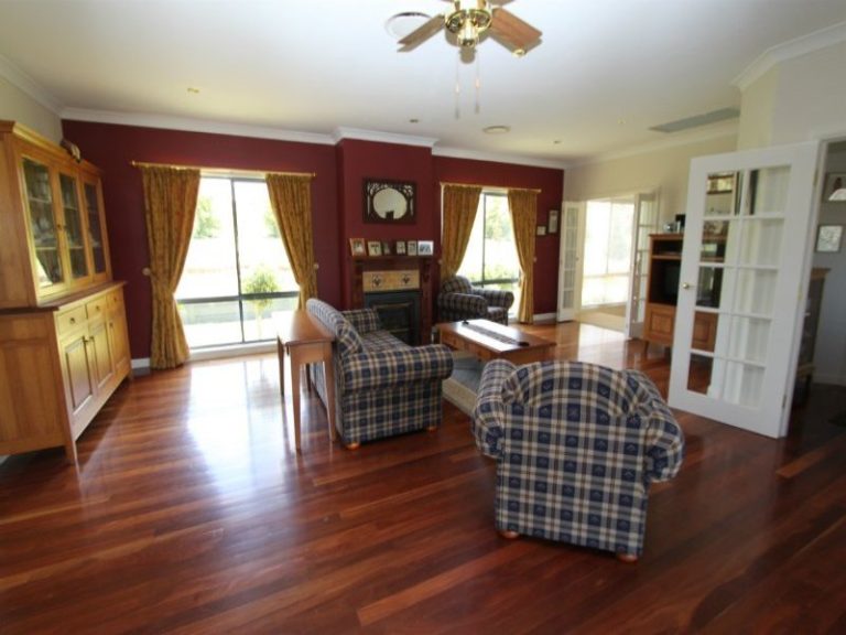 51 Hartwood Avenue, Bathurst NSW 2795 - photo 5