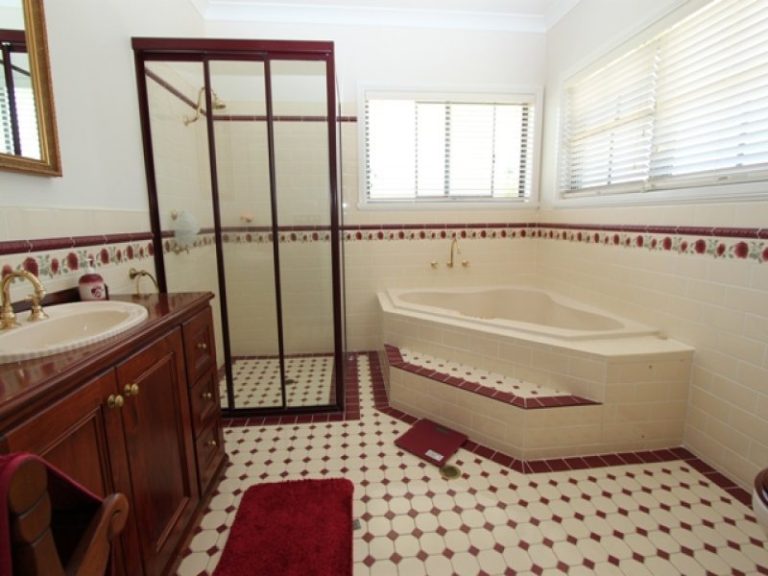 51 Hartwood Avenue, Bathurst NSW 2795 - photo 7