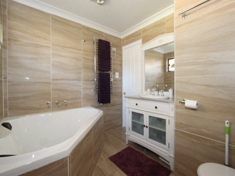 26 Mooney Valley Place, Bathurst NSW 2795 - photo 6