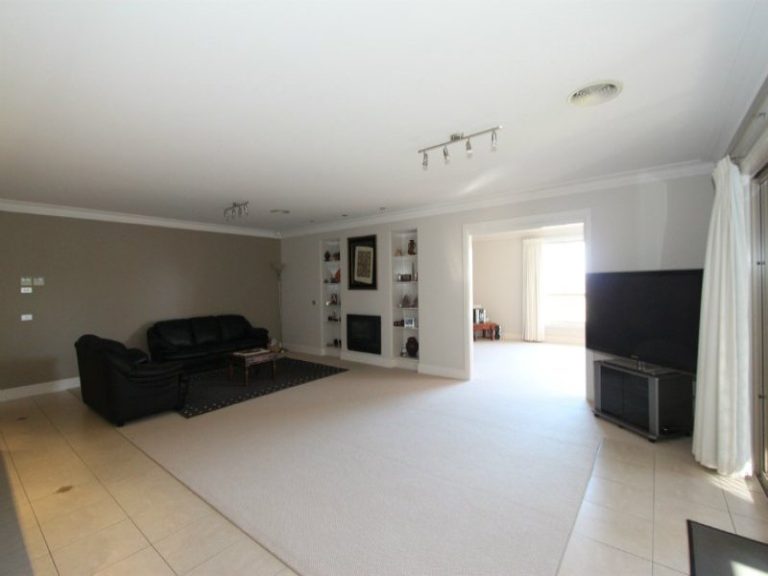 32 James Barnet Drive, Kelso NSW 2795 - photo 3