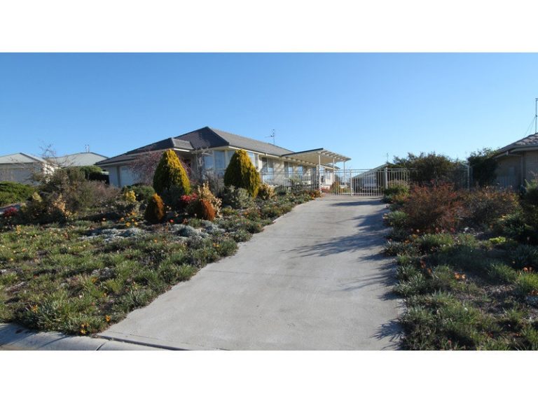 8 Quinn Court, Llanarth NSW 2795 - photo 17