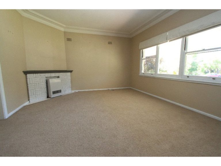 115 Mitre Street, Bathurst NSW 2795 - photo 2