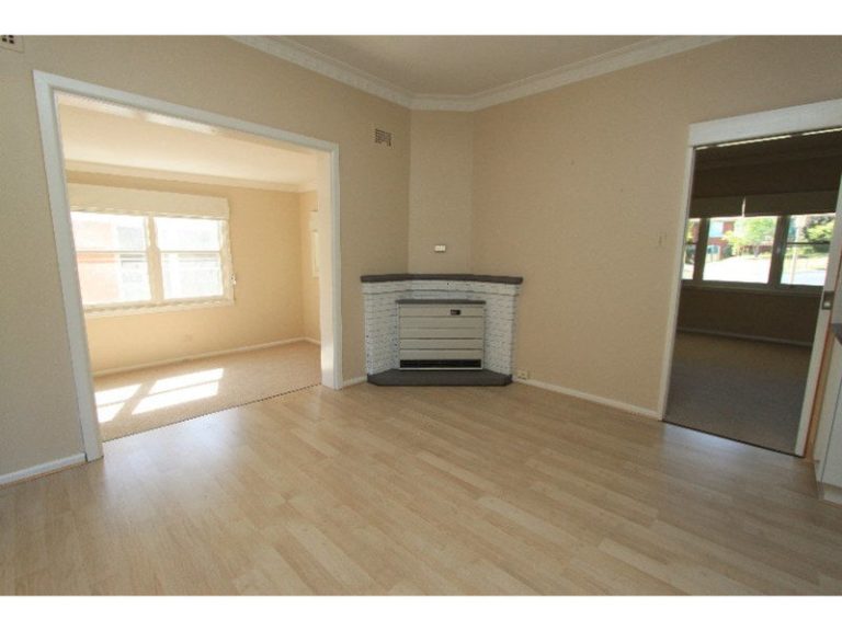 115 Mitre Street, Bathurst NSW 2795 - photo 4