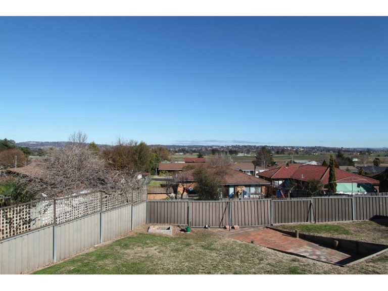 4 Sloman Court, Kelso NSW 2795 - photo 6